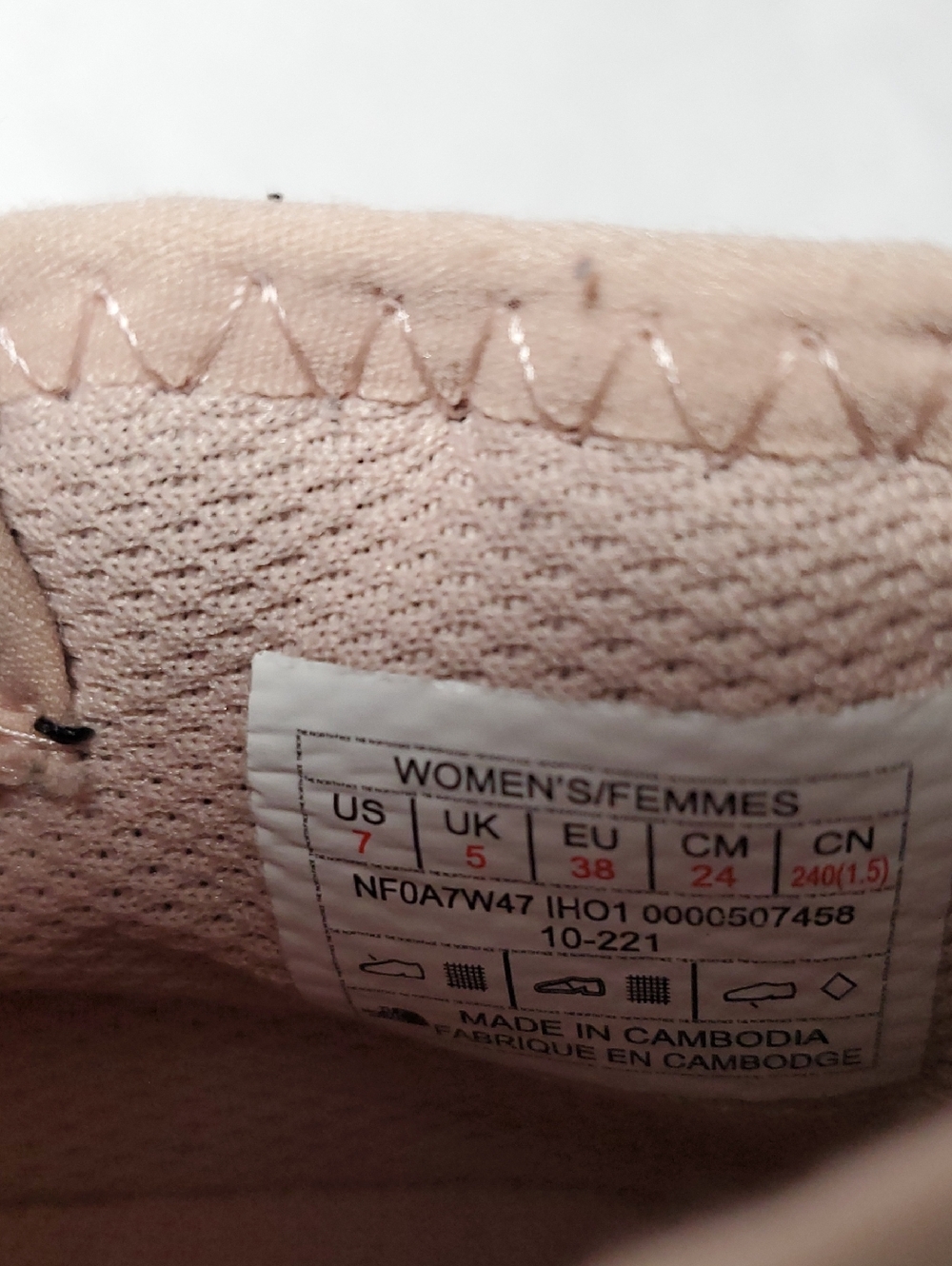 The North Face Thermoball Low Slip-On Sneaker - Blush Pink Size 7 - Picture 10 of 16
